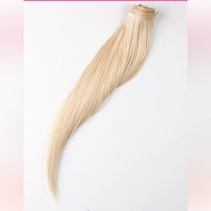NWT Barefoot Blonde Hair 21” Classic Extensions in Ice Braker #90